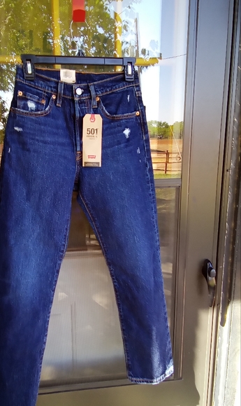 NWT Womens 501 Levi's Original Cropped jeans - Picture 3 of 13